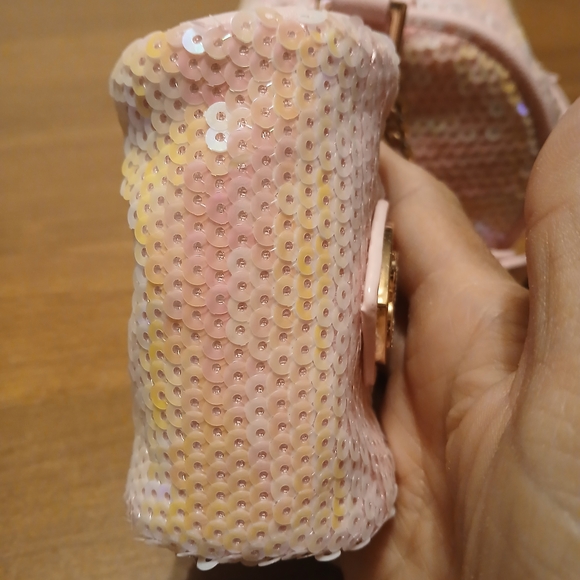 JUICY COUTURE | NWT | Pink Sequin Shoulder Bag with pouch and charm - Picture 13 of 16